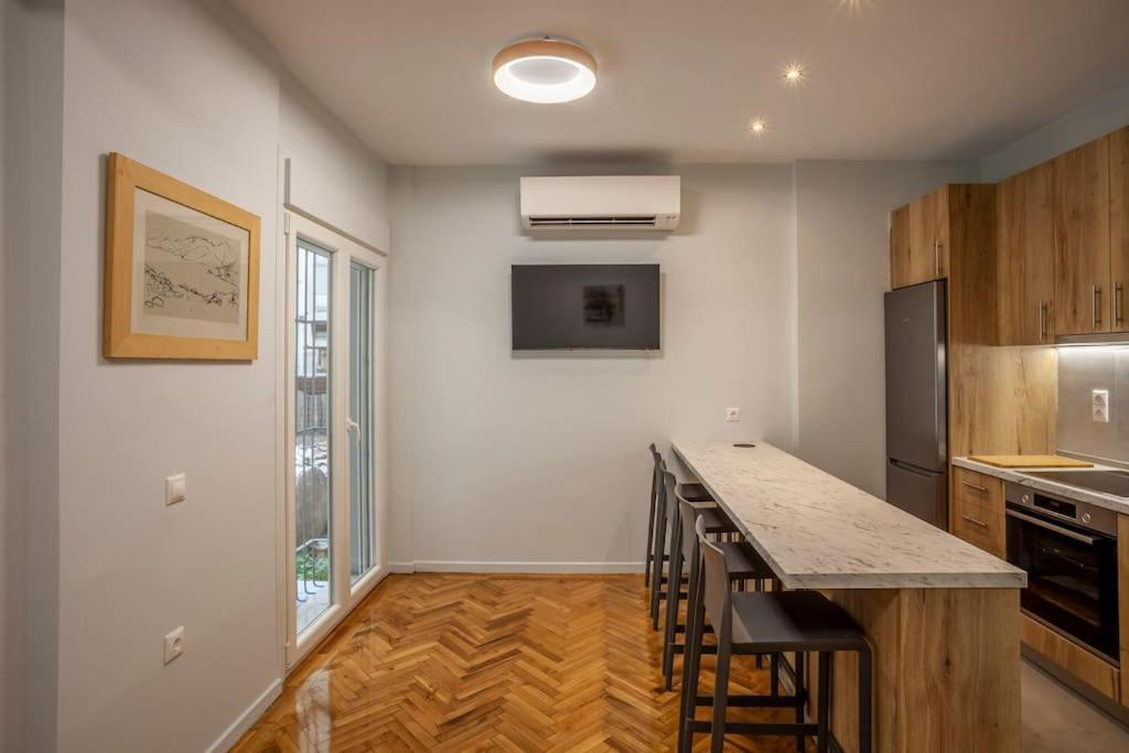 Karolou Ntil- Ground Floor Suite Thessaloniki Buitenkant foto